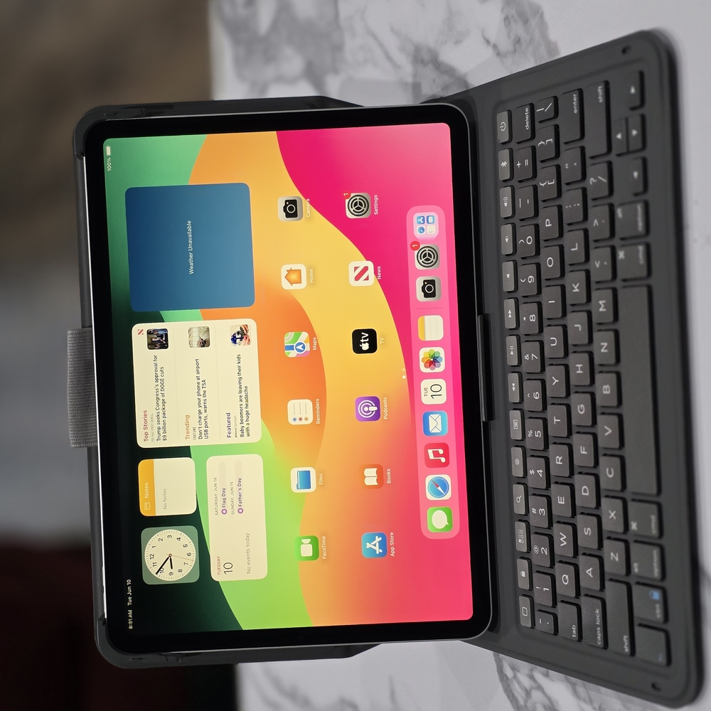 Apple Black Tablet Keyboard for Enhanced Productivity - Picture 2 of 10